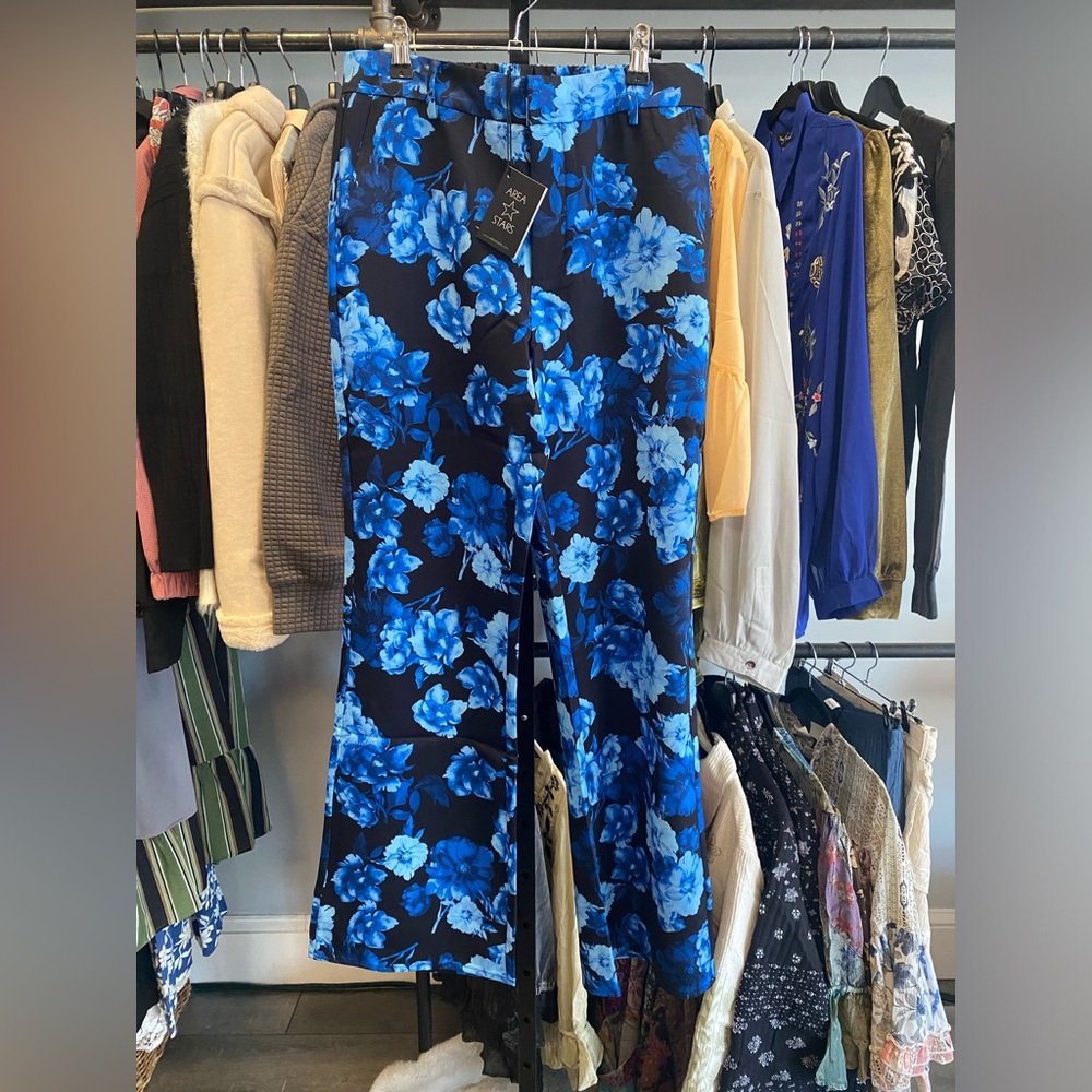 NWT Area Stars Hanna Floral Pant